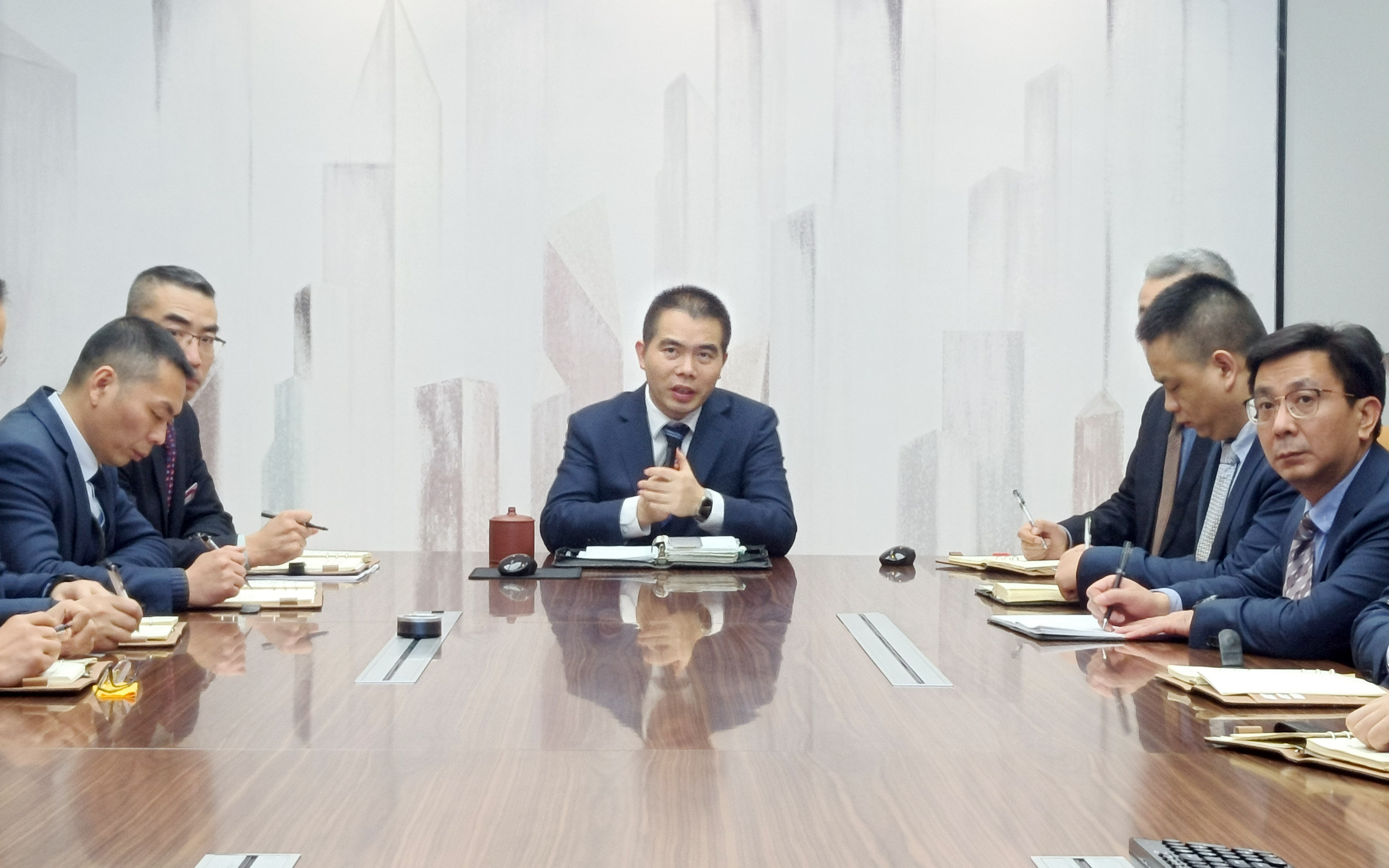 只有專業(yè)化才能抓好策劃、培訓(xùn)、監(jiān)督和改善